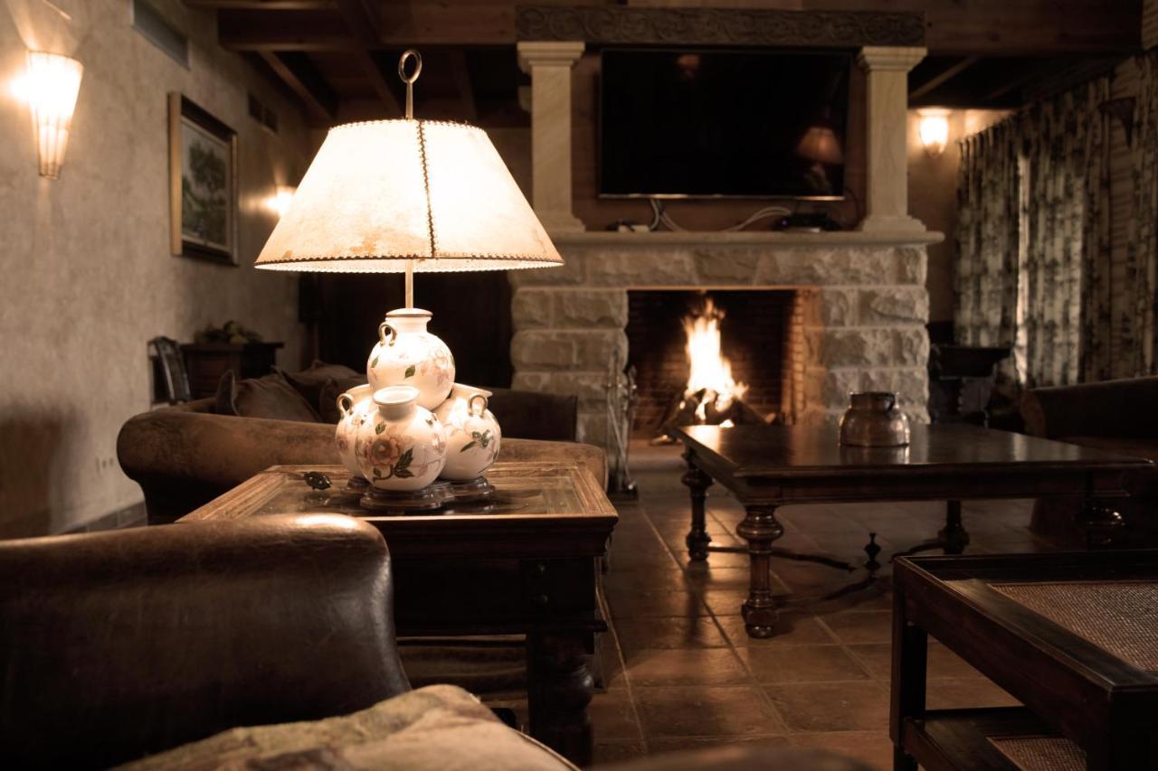 Almenara de Tormes La Casona Del Tormesヴィラ エクステリア 写真