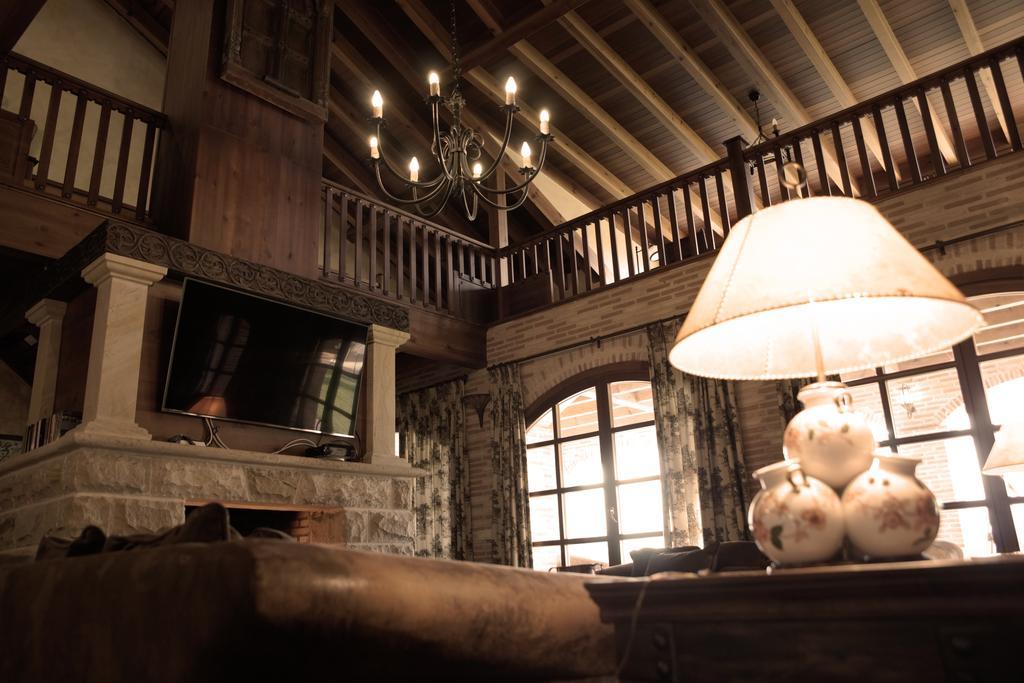 Almenara de Tormes La Casona Del Tormesヴィラ エクステリア 写真